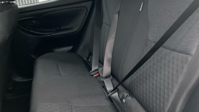 Toyota Yaris 1.5 Hybrid Design 5dr CVT Hybrid Hatchback